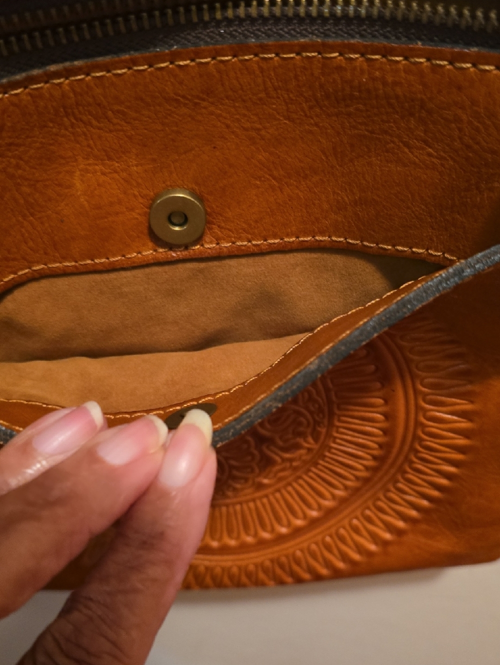 Patricia Nash Caramel Leather Crossbody Bag with Embossed Medallion - Picture 6 of 6